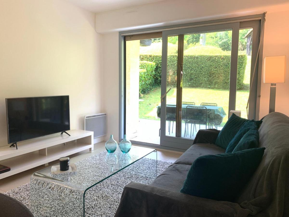 Rez-De-Jardin - Residence Avec Piscine - Deauville Bagian luar foto